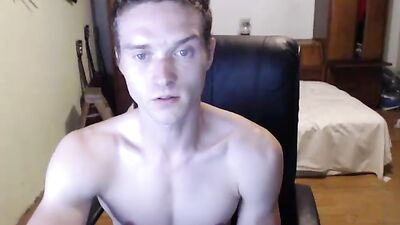 Muscle Twink Cam Boy Loves Cars and His Hot Body