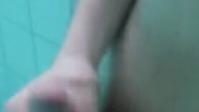 Ejaculating in the Pool: Public Amateur Cum Shots Outside