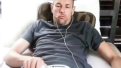 Hot Popper Daddys Web-Cam Jizzfest: Amateur Big Cocks Exposed!