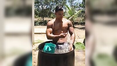 Horny Amateurs Take a Steamy Shower!