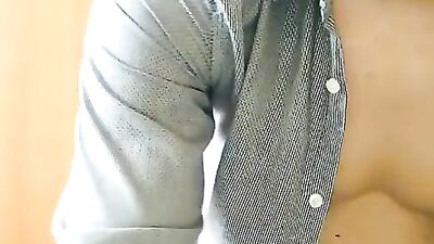 Young Cutie Web-Cam Masturbation: An Amateur Solo Show