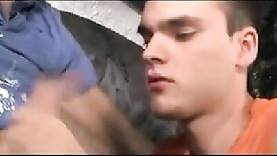 Czech Bareback Adventure: Exploring the Beauty of Pragues Men!