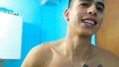 Gay Muscle Latino Boys Web-Cam : The Return of the King 190 characters.