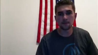 Strawberry Bliss: Sucking and Nibbling with an Amateur SomenteNovo