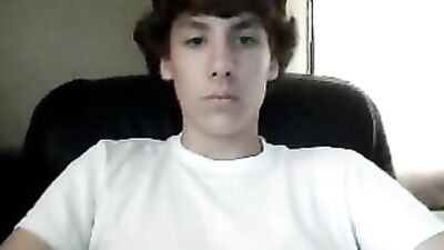 Hot Amateur Solo Wank - The Ultimate Gay Porn Experience!