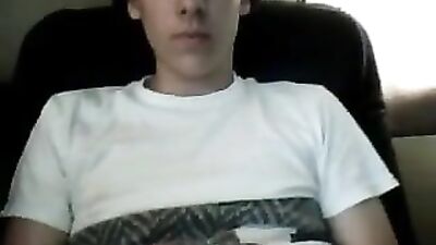 Hot Amateur Solo Wank - The Ultimate Gay Porn Experience!