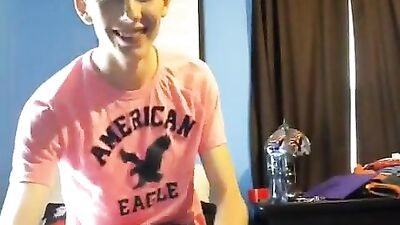 Young and smooth American eagle with a radiant smile - Cum Shots Handjob Solo
