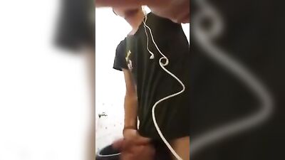 Big load online: Web-Cam Men in Action!