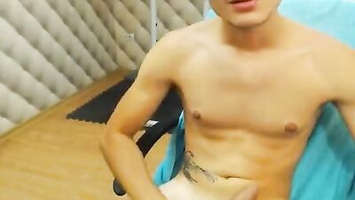 Webcam Pride: Exploring Gay Masturbation on Cam