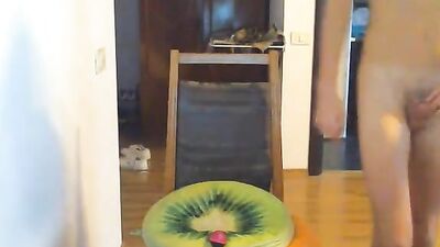 Jerking Off Romanian: Amateur Web-Cam Solo