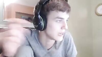 Gay Porn Headset Chat : Big Cocks Web-Cam Solo