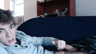 Jeans Down Web-Cam Solo Cum Shots: The Ultimate Gay Porn Experience