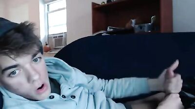 Jeans Down Web-Cam Solo Cum Shots: The Ultimate Gay Porn Experience