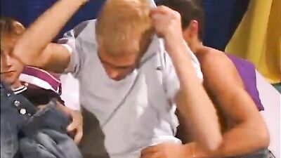 Gay Porn - French Bareback Threesome!