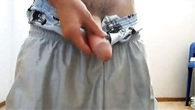 Hung Latino Twink Shoots Huge: The Amature Latino Big Cocks Search