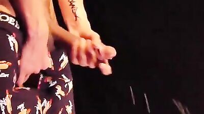 Big Juicy Hot Dog: Amateur Cum Shots Solo!