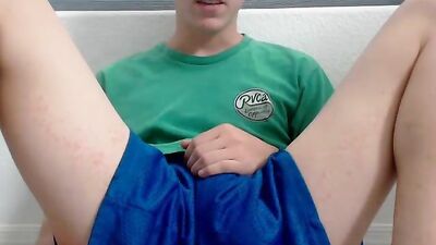 Boy by Webcam: Amateur Cum Shots Handjob! (190 characters)