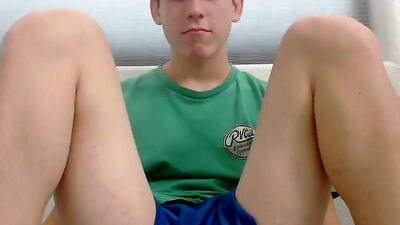 Boy by Webcam: Amateur Cum Shots Handjob! (190 characters)