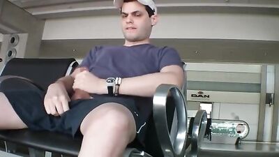 Jacking off in the airport lounge - A solo journey!