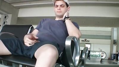 Jacking off in the airport lounge - A solo journey!