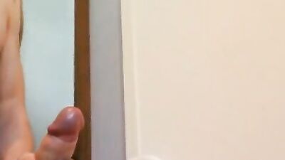 Squeeze & Squirt: Amateur Cum Shots Solo!