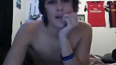 Pretty Web-Cam Solo Star 22: Unleashing Passion Online!