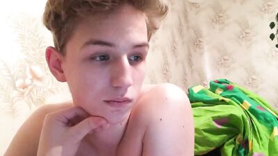 He is handsome: Amateur Web-Cam Solo Gay Porn Video!