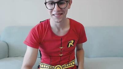 Robins Amateur Handjob Adventures: A Gay Porn Star is Born!