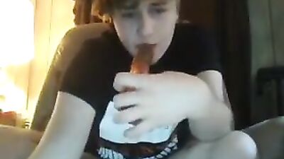 Playing with his Toys on Cam - The Ultimate Gay Web-Cam Ass Play Experience