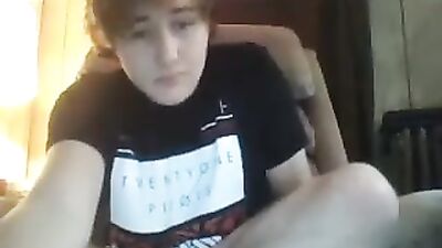 Playing with his Toys on Cam - The Ultimate Gay Web-Cam Ass Play Experience