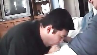 Gay Porn - Chubs Oral Pleasure with Cable Guy!