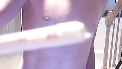 Screaming solo-amateur cumshots!