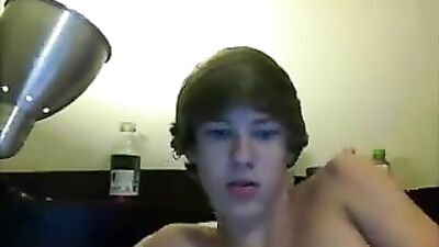 Gay Porn Twink in Bed: Amature Solo Big Cocks!