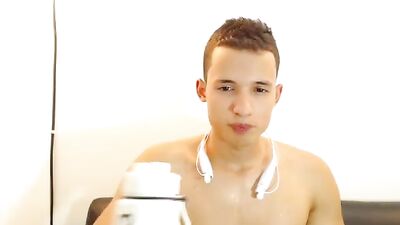 Cam 230: The Sweet and Cute Amateur Experience!