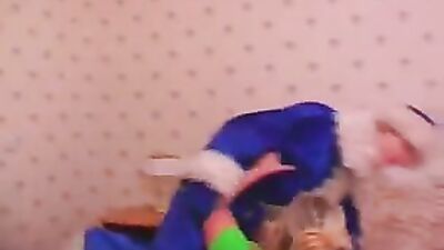 Christmas Present Delivered! Cam250s Gay Porn Video Shocking Action & Bisexual Scenes!