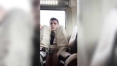 Bus Stop Exhibitionist: Cutie Amateur Fetish Play