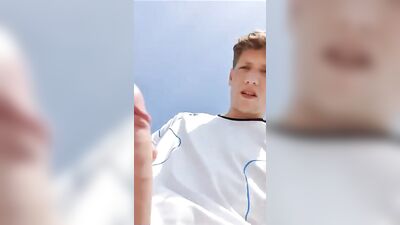 My lockdown exercise twink porn outside !