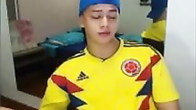 Sexy Dude Cum with a Plug in the Ass