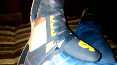 Teen cums on sneakers and licks boys kinky porn