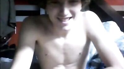 Curly Haired 18 yo Boys Handjob Amateur Blonds