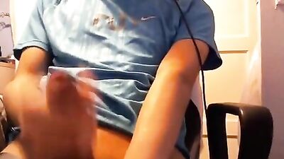 Sticky Solo: Another Steamy Amateur Cumshot Show!