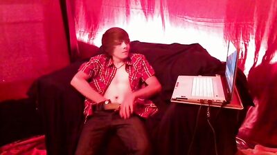 Gay Couch Solo - Cum Shot Web-Cam Watching Porn