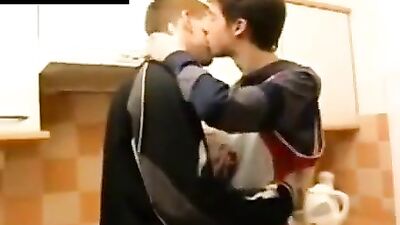Gay Porn Lovers: Kitchen Oral Cum Shots