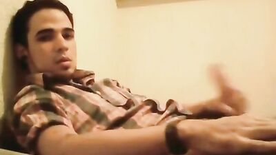 Leos Cumshot Handjob: The Ultimate Solo Experience