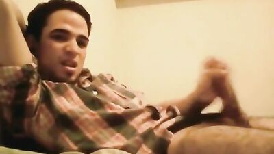 Leos Cumshot Handjob: The Ultimate Solo Experience