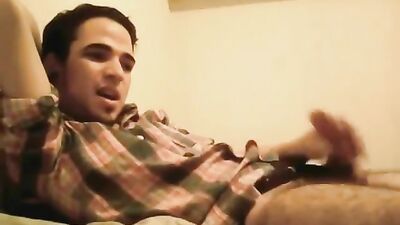 Leos Cumshot Handjob: The Ultimate Solo Experience