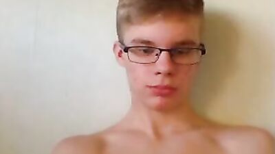 Estonias Hairy Hunk: Big Cock and Sexy Ass On Cam!