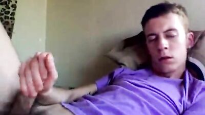 My Purple Shirt Handjob Amateur Cum: A Gay Porn Experience