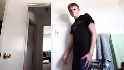 HOME ALONE Fun Solo Handjob: A Gay Porn Video to Keep You Entertained All Night Long!
