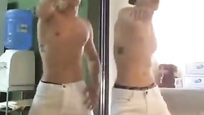 Gay Thai Dancers: Amateur Porn Video